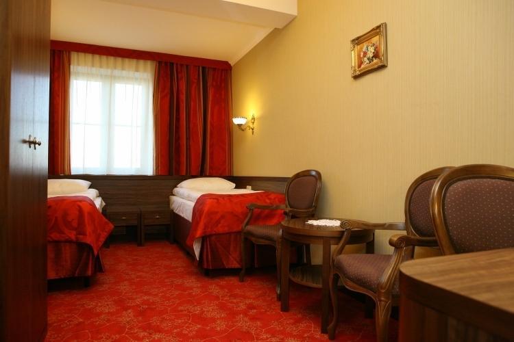 Hotel Złoty Młyn Majków Piotrków Trybunalski Habitación foto
